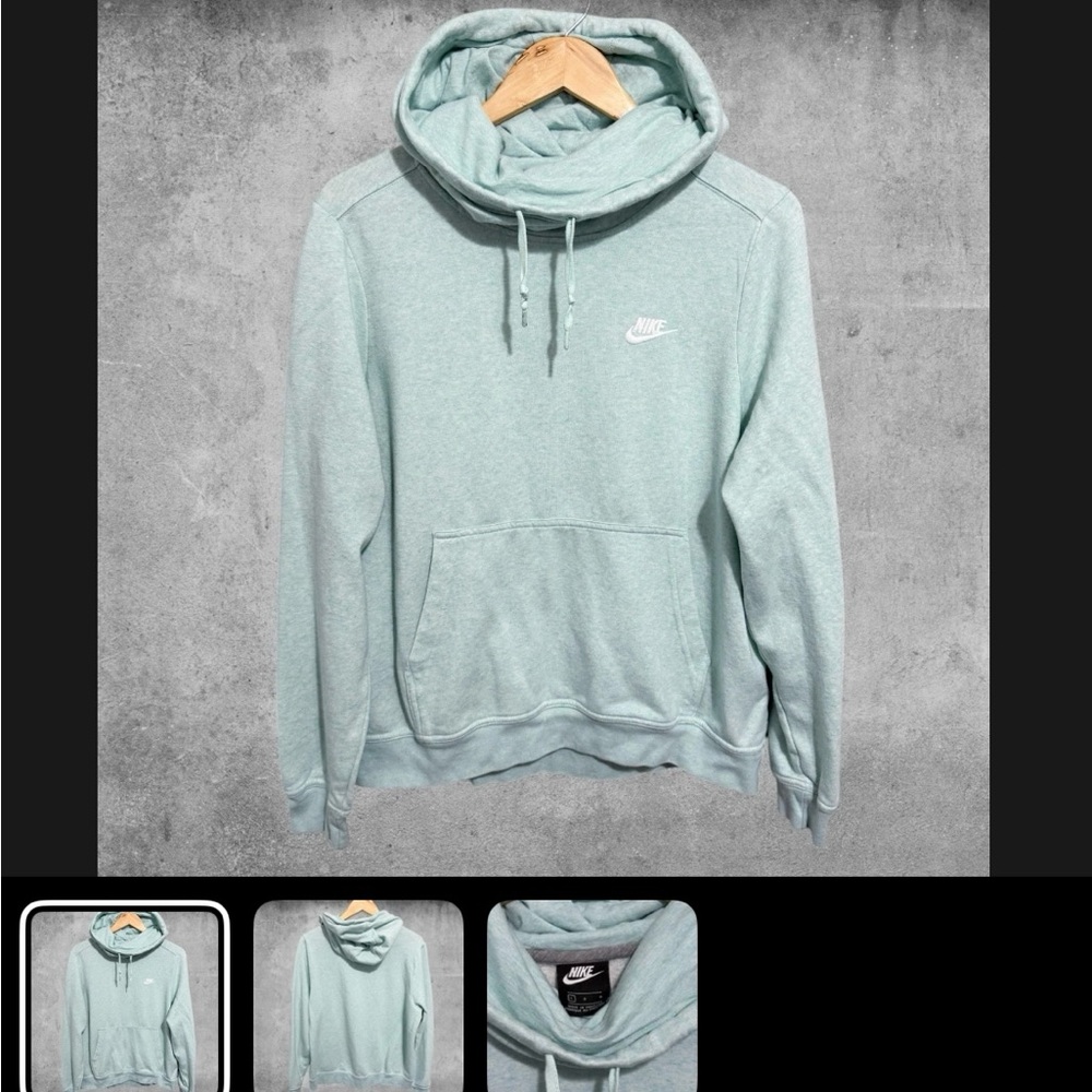 Nike Women’s pull over hoodie neck warmer